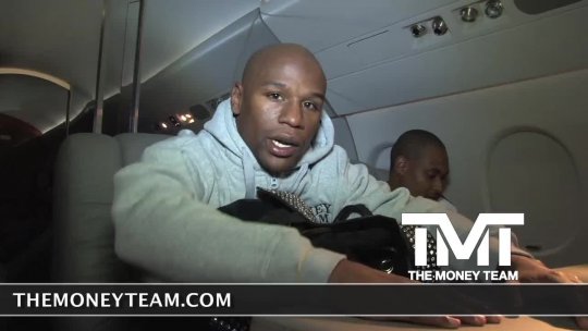 Floyd Mayweather counting $1 Million Dollars